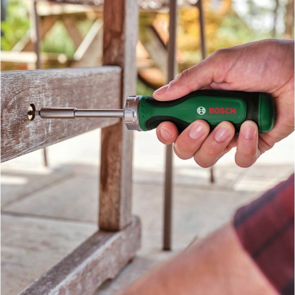 Montaż ręczny. Skręcanie, rozkręcanie produktów